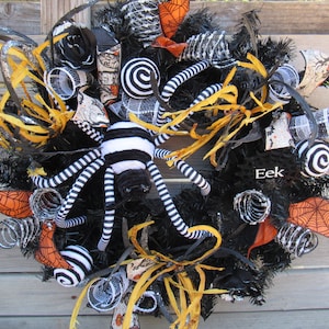 Halloween Wreath Halloween Door Decor Spider Wreath Spider Web Decor Eek Wreath Black White Spider Wreath Black Rose Bat Graveyard Wreath
