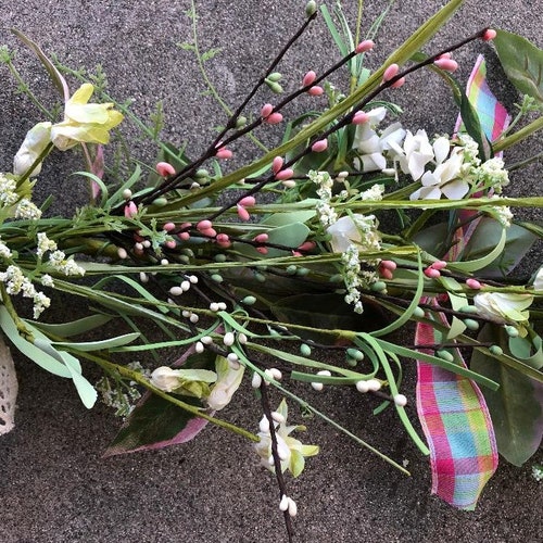 Hello Easter Garland Hello Spring Garland Easter And Spring Floral shops Table Decor Easter Mantel Greenery Garland Spring Pip Berry Centerpiece