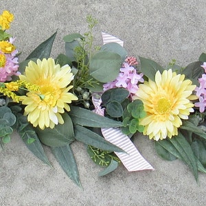 Daisy Garland Lilac Eucalyptus Garland Yellow Daisy Mantel Garland Pink Lilac Table Decor Spring Summer Flower Garland Mother&#39;s Day Gift