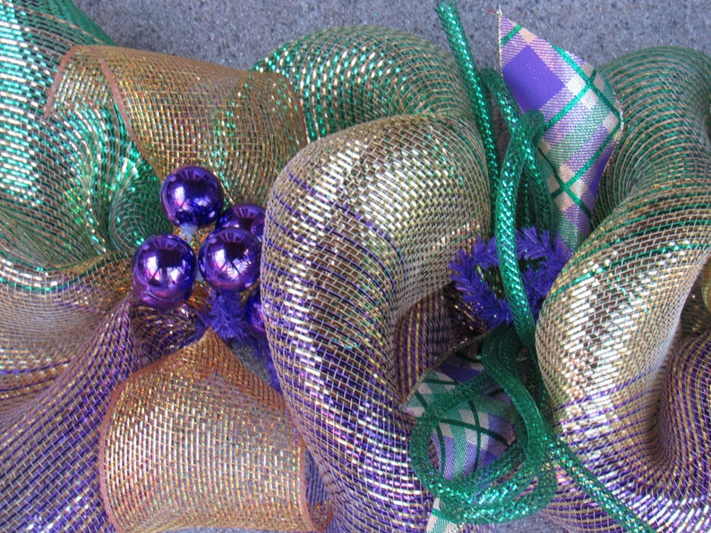 Mardi Gras Garland Mardi Gras Table Decor Mardi Gras Mantel Garland Jester Hat Garland Fat Tuesday Swag Purple Gold Mardi Gras Centerpiece
