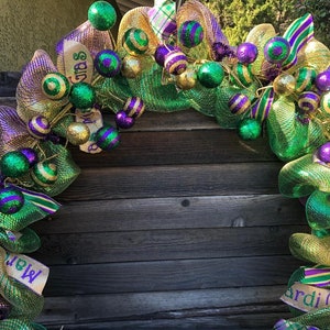 mardi gras garland for mantle