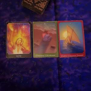 Lecture hebdomadaire du tarot à 3 cartes pendant quatre semaines