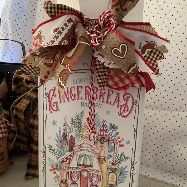Gingerbread Paper Towel Holder, Gingerbread Bakery Kitchen Paper Towel Holder, Gingerbread Kitchen, Christmas Paper Towel Holder