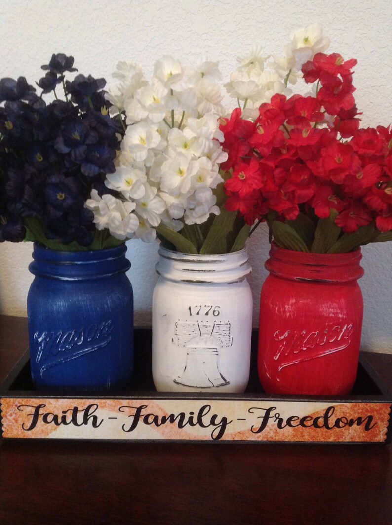Liberty Mason Jars Red White Blue Mason Jar Painted Mason Jar Vintage Mason Jars 4th of July 1776 Jars Americana Mason Jar Centerpiece
