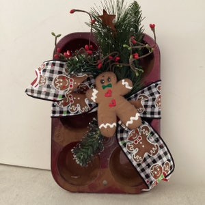 Gingerbread Cupcake Cinnamon Rust Tin Decor, Cinnamon Rusty Gingerbread Pie Tin Sign Metal Sign, Gingerbread Sign, Country Christmas Kitchen