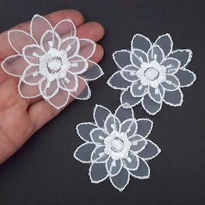6,4 cm breit - 5-10 Stück weiße Schicht runde Blume Organza Ausschnitt Spitze Patch Applikationen Handwerk Versorgung Vorder- oder Rückplatte Need Sew A207