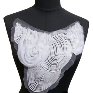 1 pc Offwhite /  Semi-white Evening Gown Front Panel Ruffles  Neckline Lace Patch Appliques Sew On A128