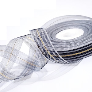 in der Nähe von 5/8 Zoll / 15mm - 33 yds / 30 Meter - 1 Rolle Sheer & Black, Gold Metallic Streifen, grauer Rand und Netz Polyester Band Wrapping PR59