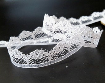 1/2 inch / 1.3cm width - 5 yds - 20 yds  White Polyester Scalloped Polyester Lace Trim for Dress making , Clothing, Doll  Need Sew On L261