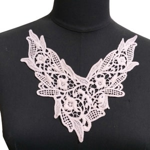 1 - 5 Stück Blütenblatt Rosa / Hellrosa Baumwolle Häkelkragen Ausschnitt Spitze Patch Applikationen Motiv Handwerk Versorgung Need Sew on A162