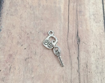 4 Small Car keys charms (3D) pewter - 27