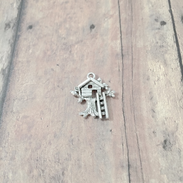 4 Treehouse charms pewter (2 sided) - VV7