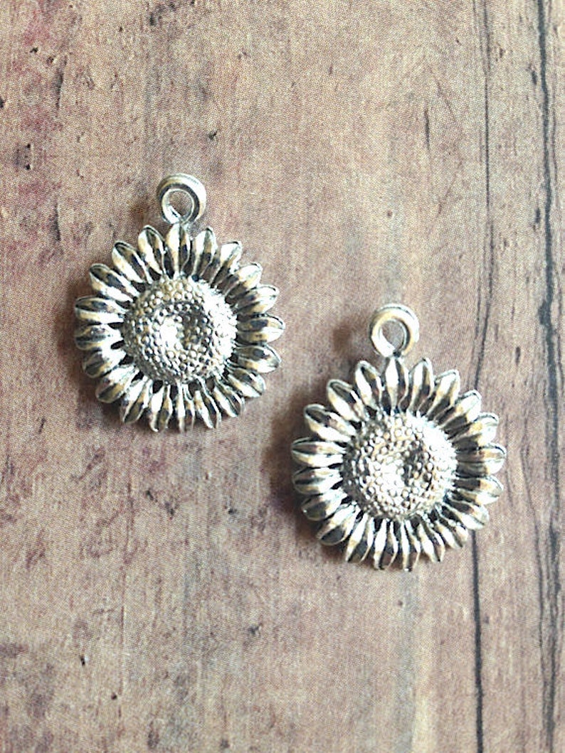 4 Sunflower charms 1 sided silver plated pewter CC13 image 4