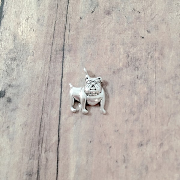 8 Bulldog charms (1 sided) zinc alloy - BX278