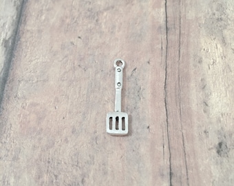 4 Spatula charms (2 sided) pewter - OO2