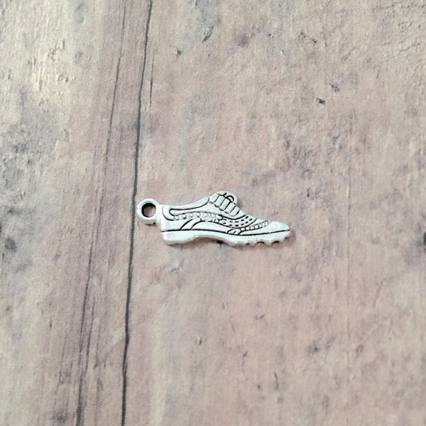 10 Running shoe charms (1 sided) zinc alloy - AA1
