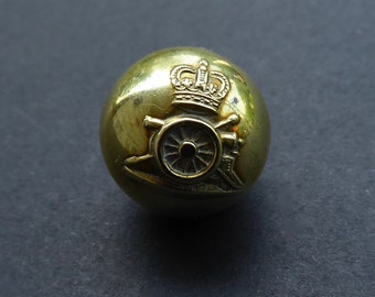 Vintage military shank button. Royal artillery. Made in England.