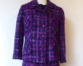 Vintage Jacob-Crowley tweed. Navy, fuchsia, mauve and red jacket and skirt, mohair wool. Mod's 1970.