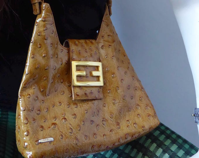 Shoulder bag with adjustable shoulder strap in ostrich leather. Loriblu. Made in Italy. 1980.