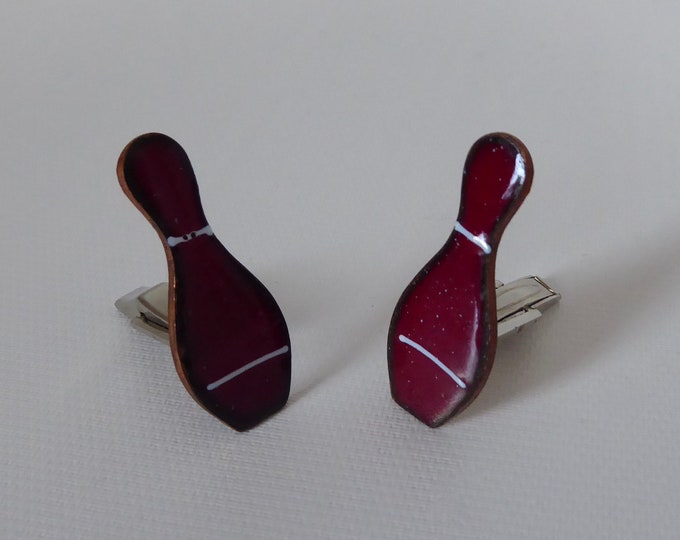 Bowling pin cufflink enamel on copper. Year 1960. Vintage sports cufflink.