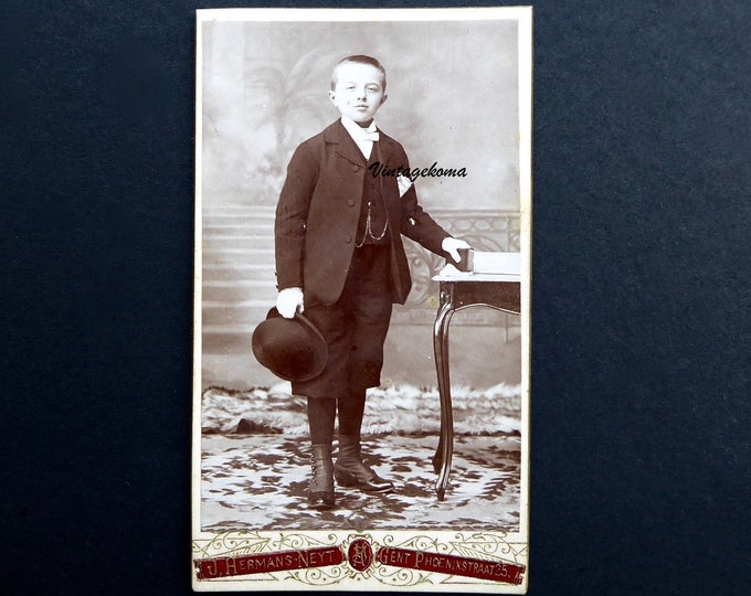 Photography young boy Edwardian era. 1900-10. Business card. CDV. J.Hermans Neyt. Ghent Belgium. Bowler. Guètres.