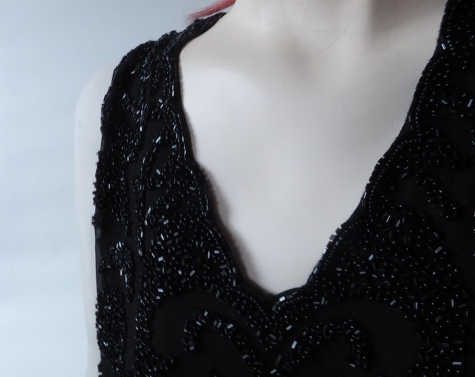 jkara New York. Black beaded sleeveless jacket. Chic camisole. 1990s wide V-neck.