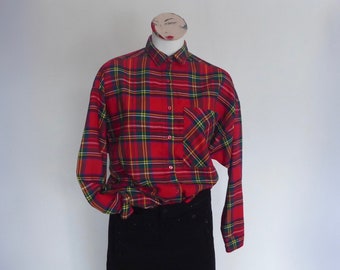 Royal Stewart red tartan blouse. Long dolman sleeves. Vintage 1970. Sweet Baby Jane, Canada, polyester blouse, cotton. Medium.