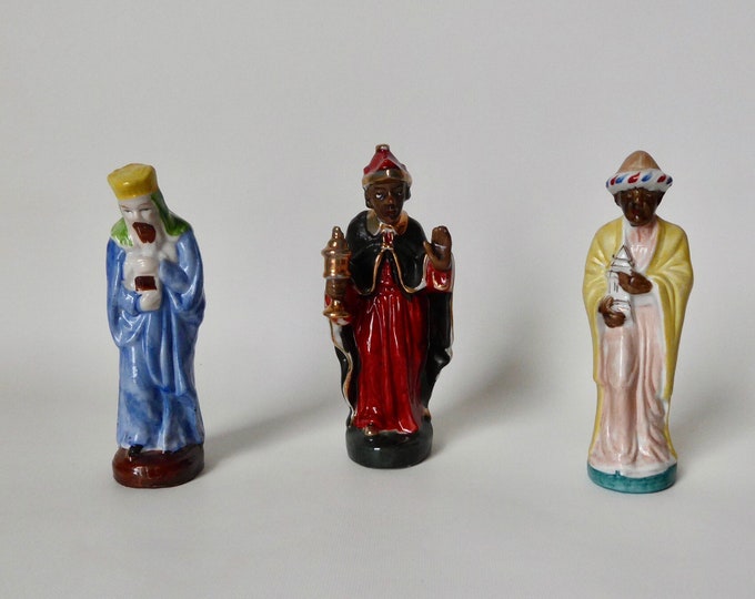 Vintage mage king. Made in occupied Japan. Porcelain. Hand painted. 1940. Santon. Nativity scene character.