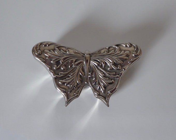 Butterfly box Elegance Silver plated zinc. 1970. Vintage jewelry box. Art Nouveau style box.