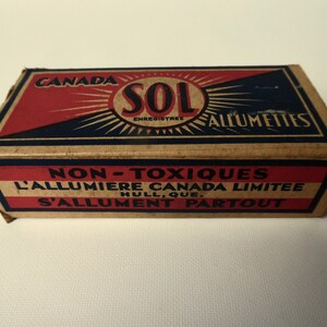 Boite d'allumettes en carton vintage. Canada Sol. L'Allumiere Canada Limitée Hull, Québec. Année 40