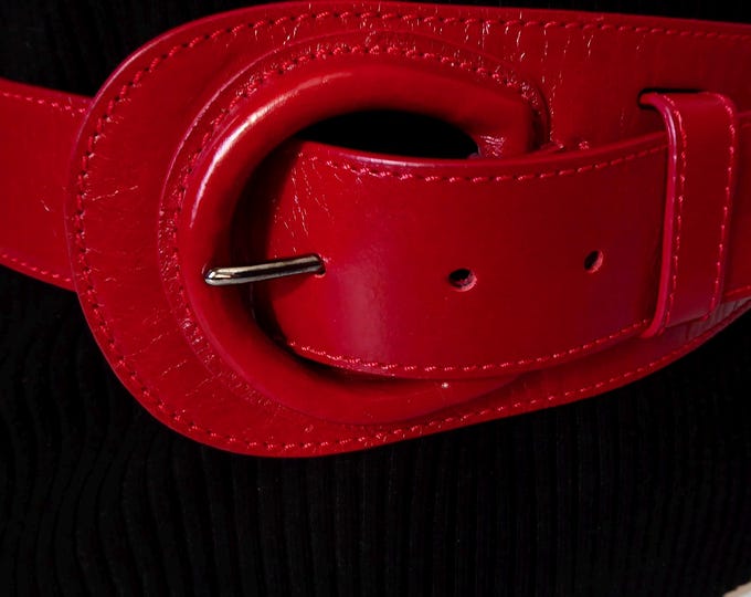 Anne Fontaine red leather belt. Made in Italy.