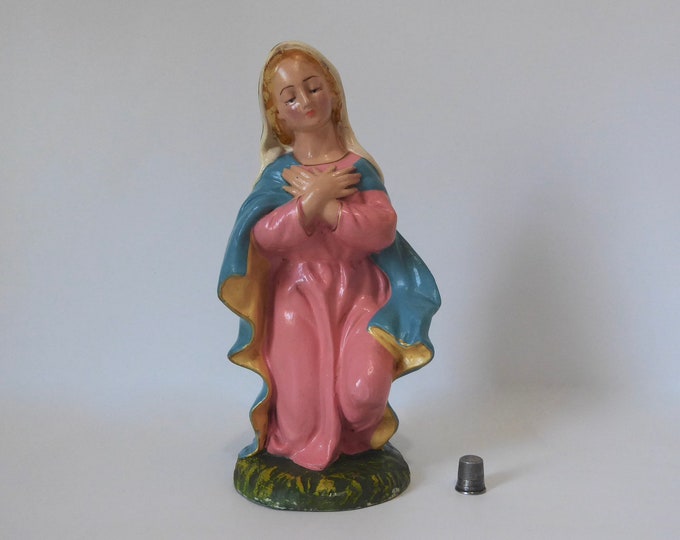 Great vintage santon. Virgin Mary on her knees. Papier-mâché. Hand painted. Christmas crib. Italy. 1950. Nativity character. Vintage religious.