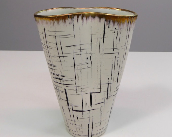 Keramik vase. 1950. Western Germany. Modern art. Space age.
