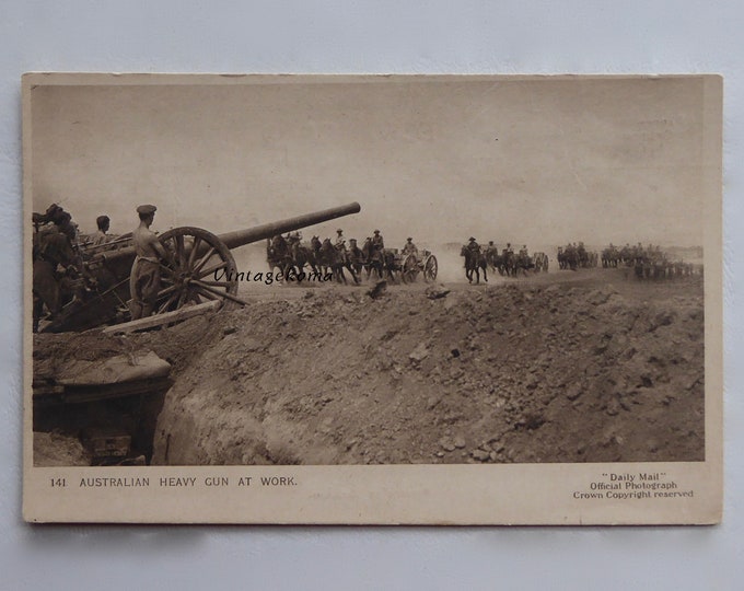 Cannon photo First World War.1914-18. Sepia postcard. Daily mail official war pictures. Australian Army. Cavalry.Photo war.
