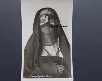Lehnert & Landrock. Vintage photo. Postcard. A young Egyptian woman. Year 30.