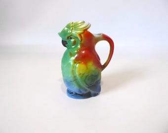 Parrot-shaped milk jug. Porcelain. Germany. 1930. Vintage kitchen.