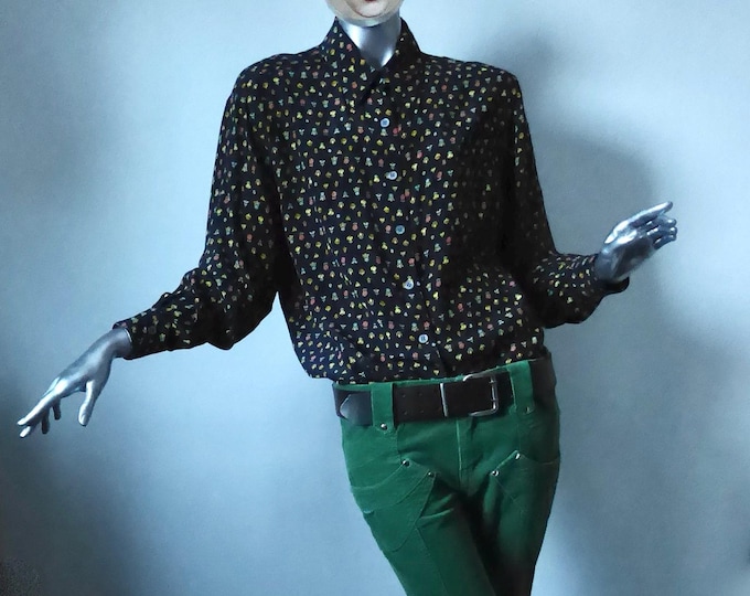 Salvatore Ferragamo long-sleeved silk blouse. 1990. Made in Italy.