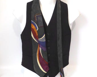 Vintage olive tie with multicolored pattern. Silk. Gianfranco. Year 1980.