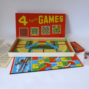 Scatola di giochi. 4 giochi popolari. Dama. Pachisi. Serpenti e scale. Corsa a ostacoli. Un gioco di Copp Clark. 1960
