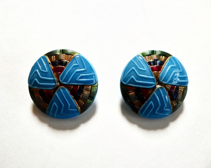 Round buttons with vintage tail curved cut glass. Hand painted.