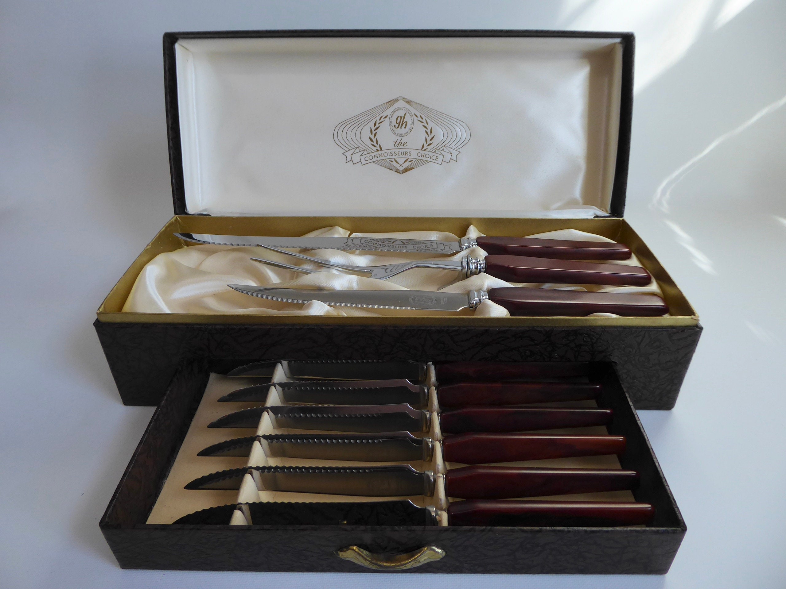 Vintage GLO-HILL of Canada Gold'n & Ebony 1950's Steakmates Knives