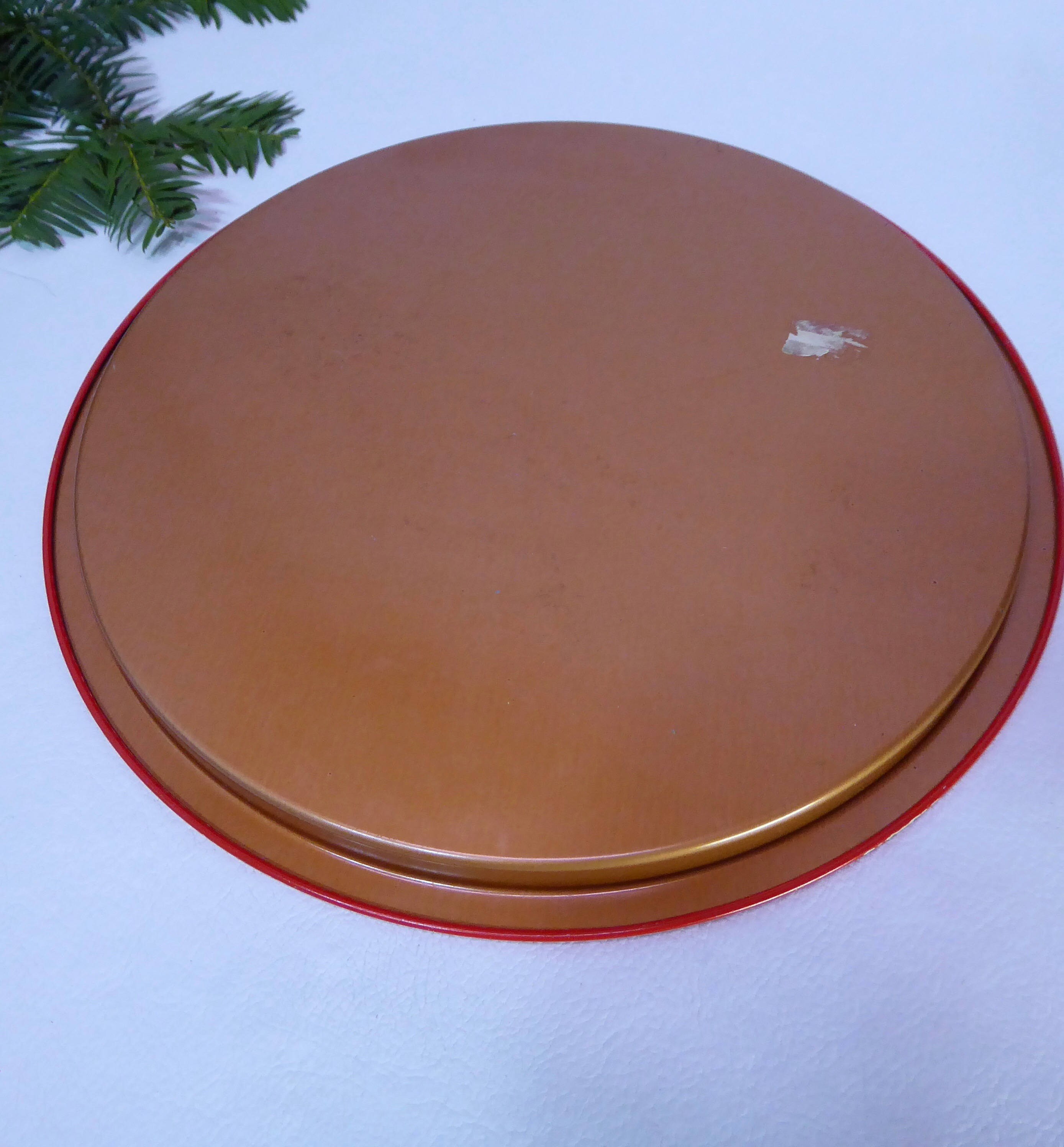 Christmas tray vintage metal. Reindeer. Sheet of mistletoe. Holly