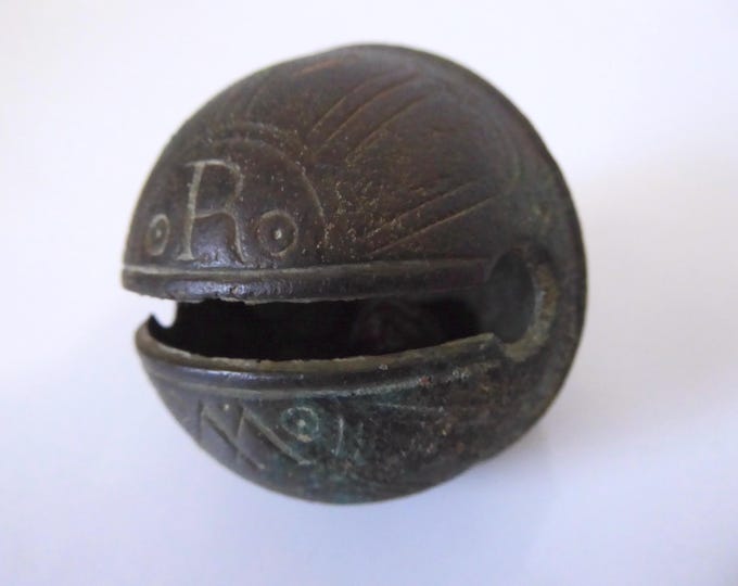 Crotale bell, Robert Wells foundry. Cast bronze. Horse bell. Circa 1800.