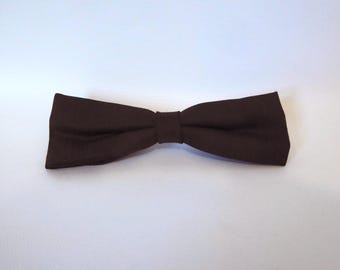 Brown clip-on bow tie. 1970.