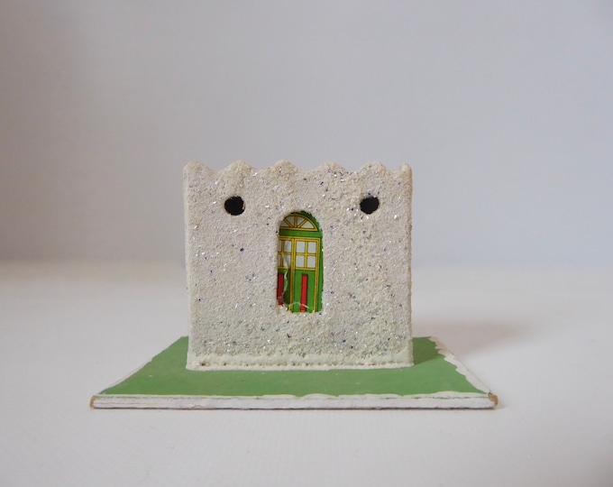 Vintage Putz House. Little Putz Castle. Christmas Village. Japan. 1960. Winter Decor. Vintage Christmas. Christmas Tree Decoration. Christmas Ornament.