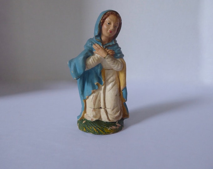 Vintage figurine. Virgin Mary kneeling. Paper mache. Italy. Hand painted. 1950. Crib figure. Christmas decor. Nativity. Religious.