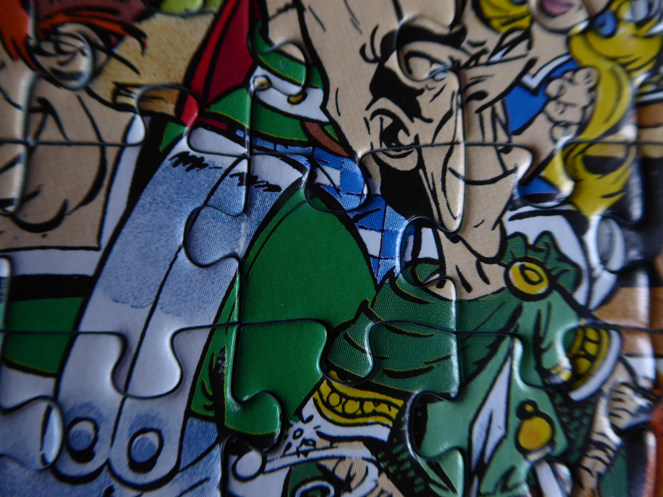 Puzzle Asterix. 1000 pieces. Family photo. Nathan. Year 2000. Vintage puzzle.