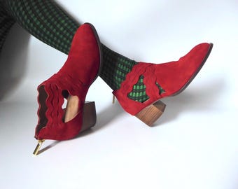 Seychelles red suede ankle boots. Vintage 1990.