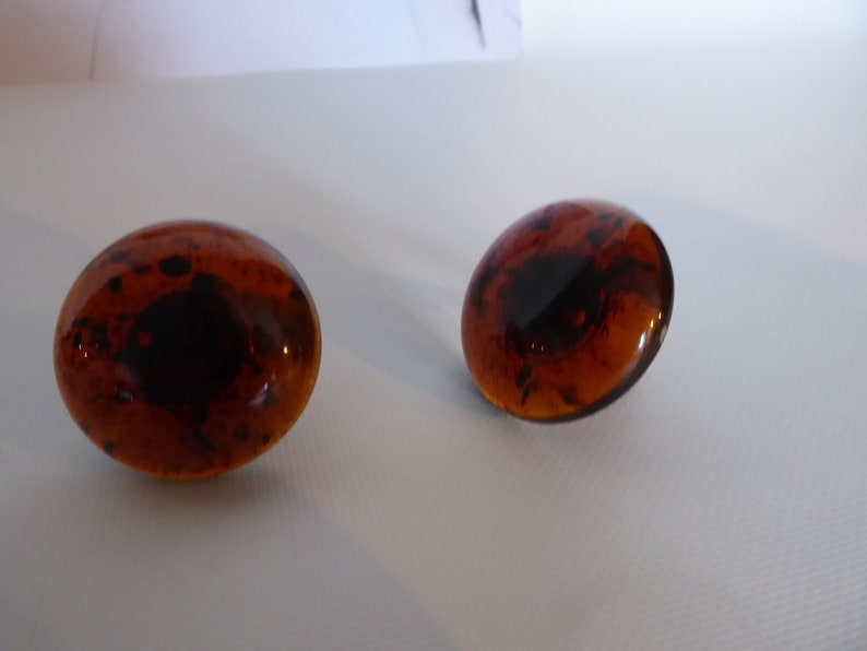 Round earrings bulging amber plastic. Translucent brown vintage clip. Year 50 Fashionista. image 4