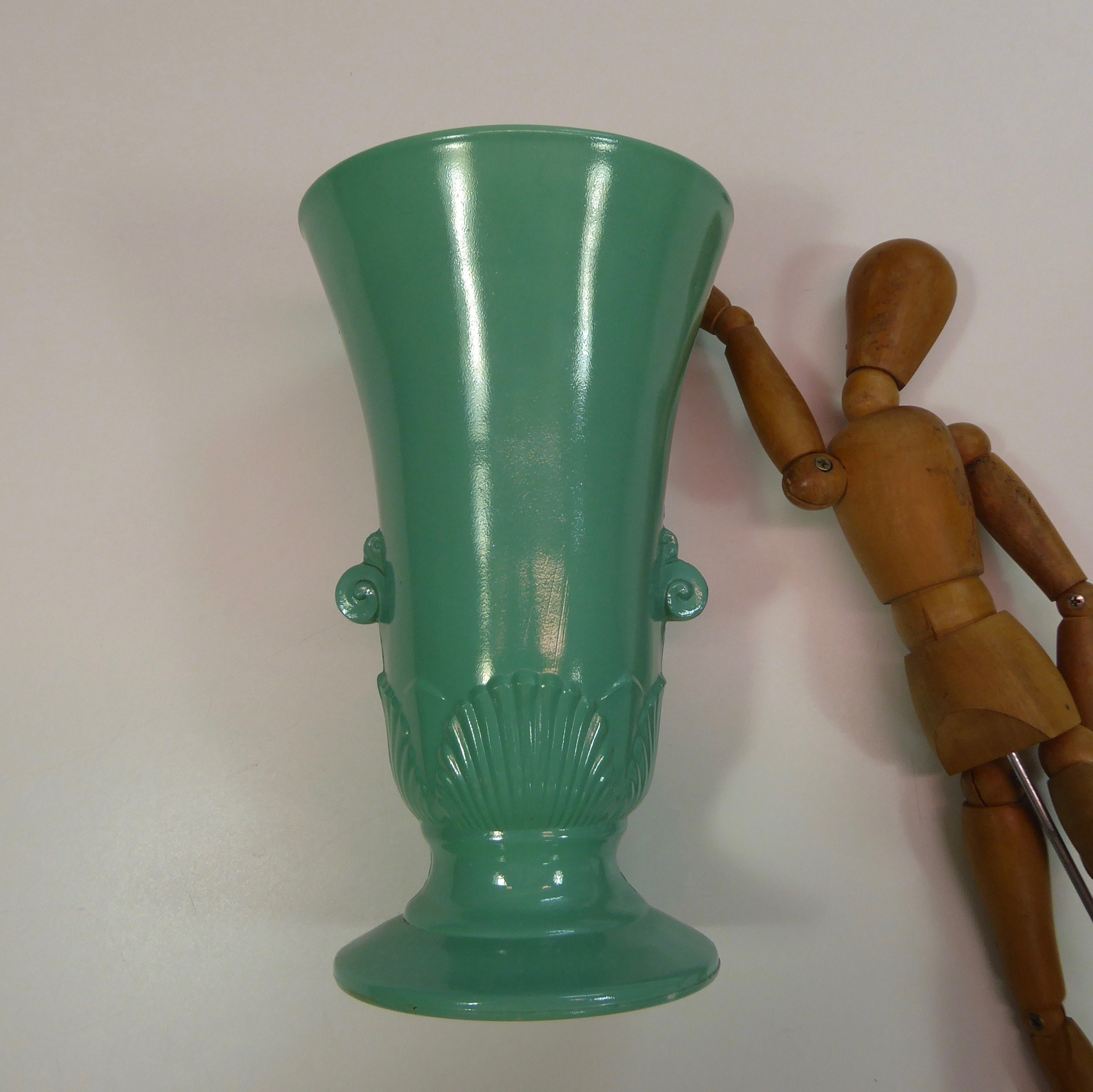 Mint green art deco vase. Pressed glass. Depression glass. Late 1930